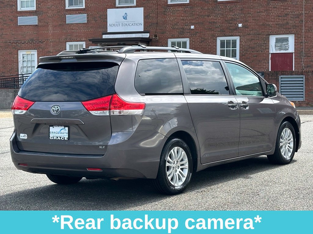 Used 2014 Toyota Sienna XLE FWD image 8