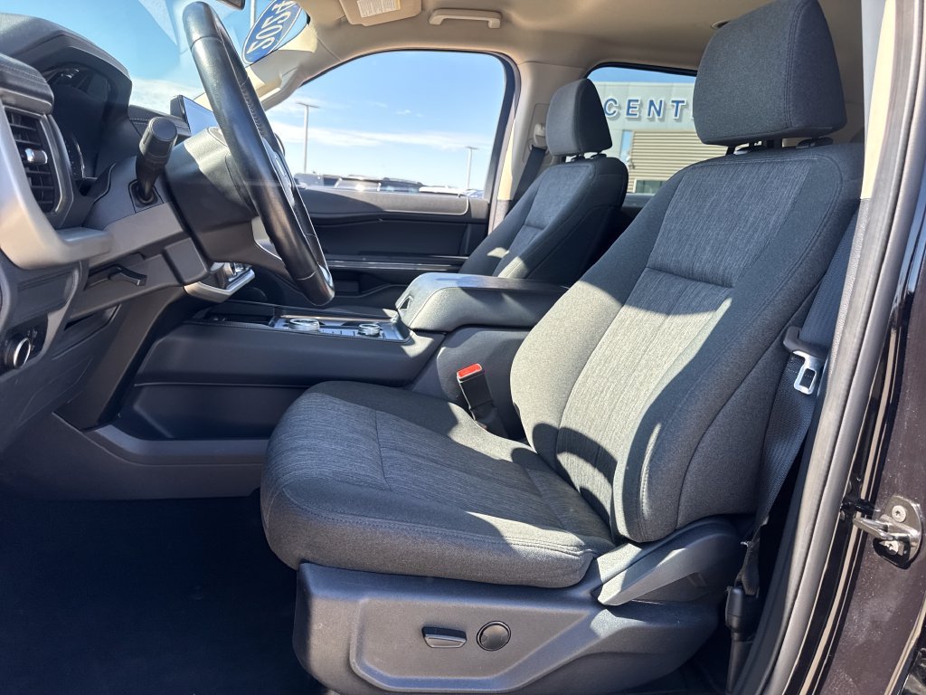 Used 2024 Ford Expedition XLT AWD/4WD image 16