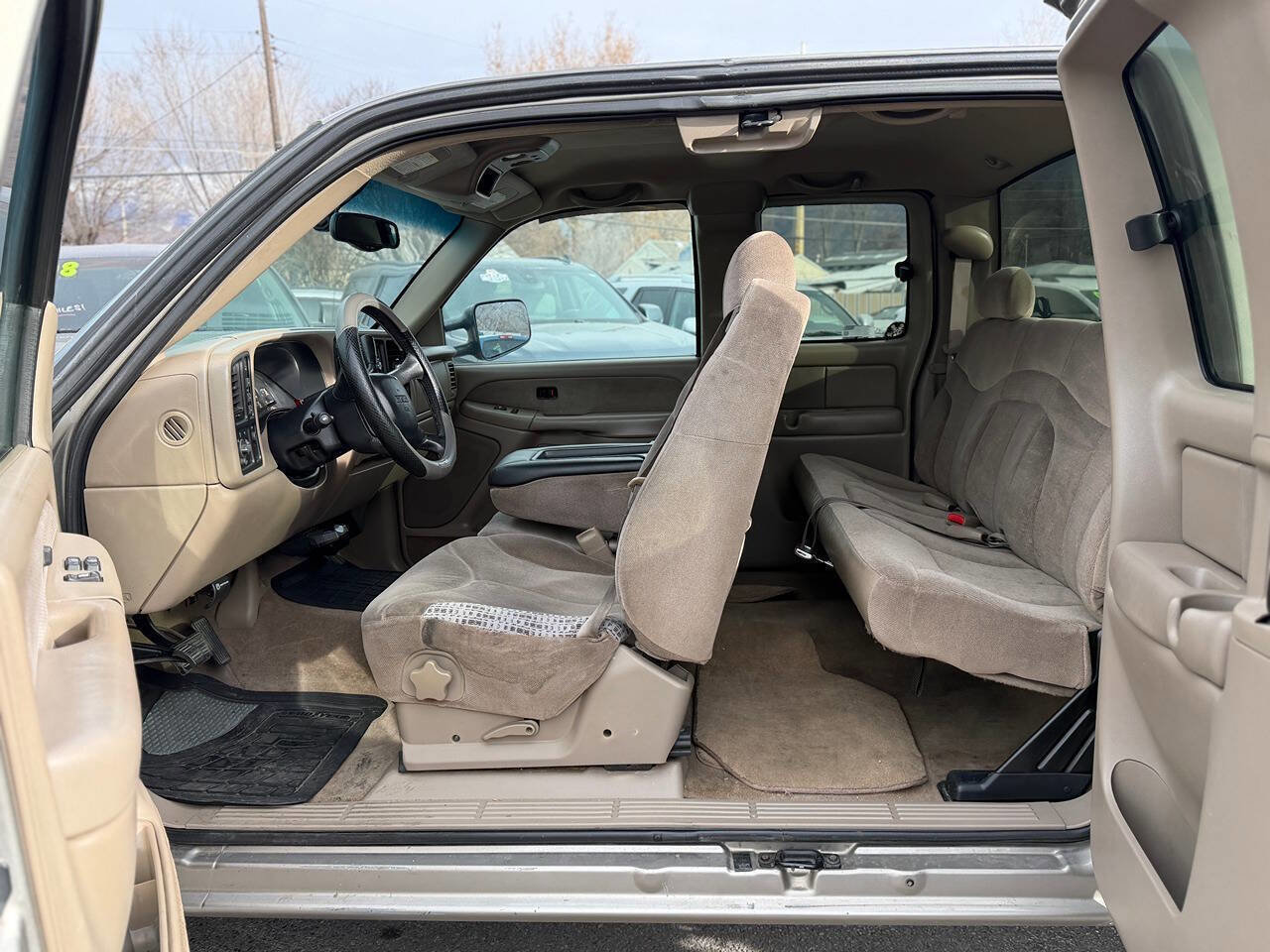 Used 2001 GMC Sierra 2500 SLE w/ Off-Road Skid Plate Pkg image 2