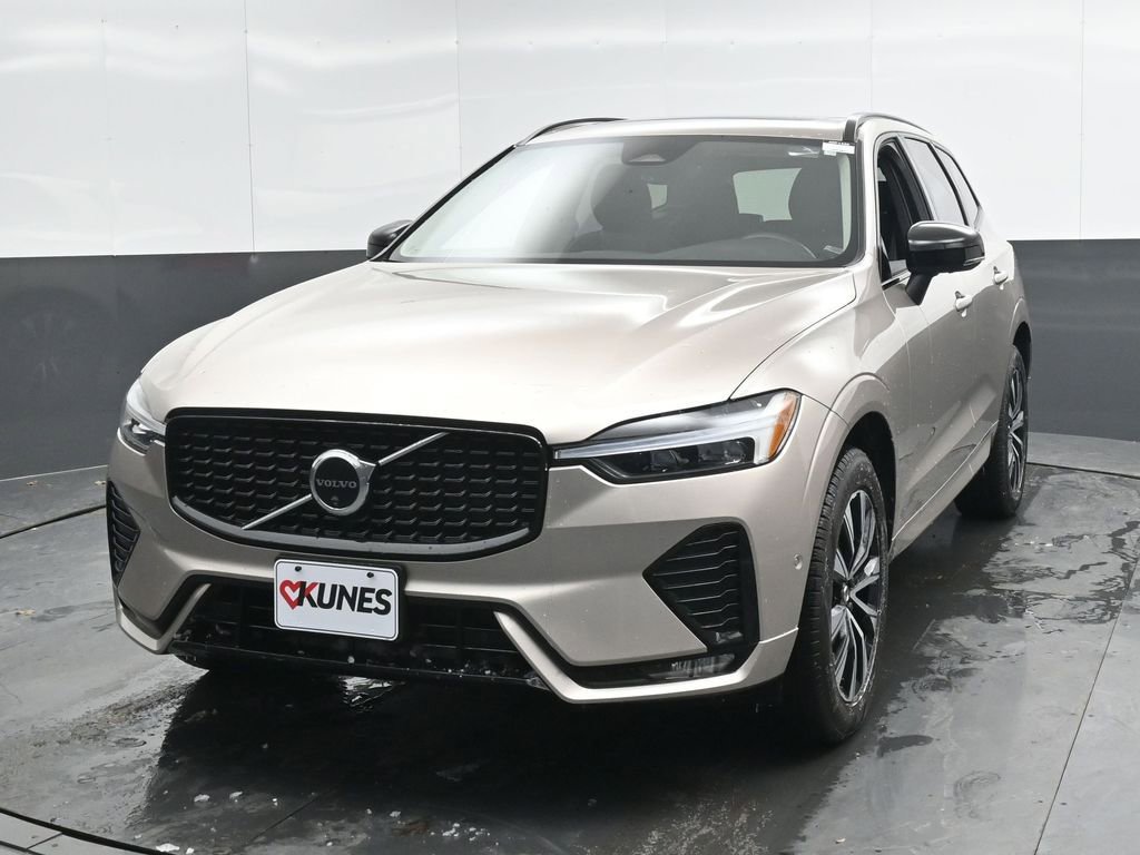 Used 2025 Volvo XC60 B5 Plus AWD/4WD image 5