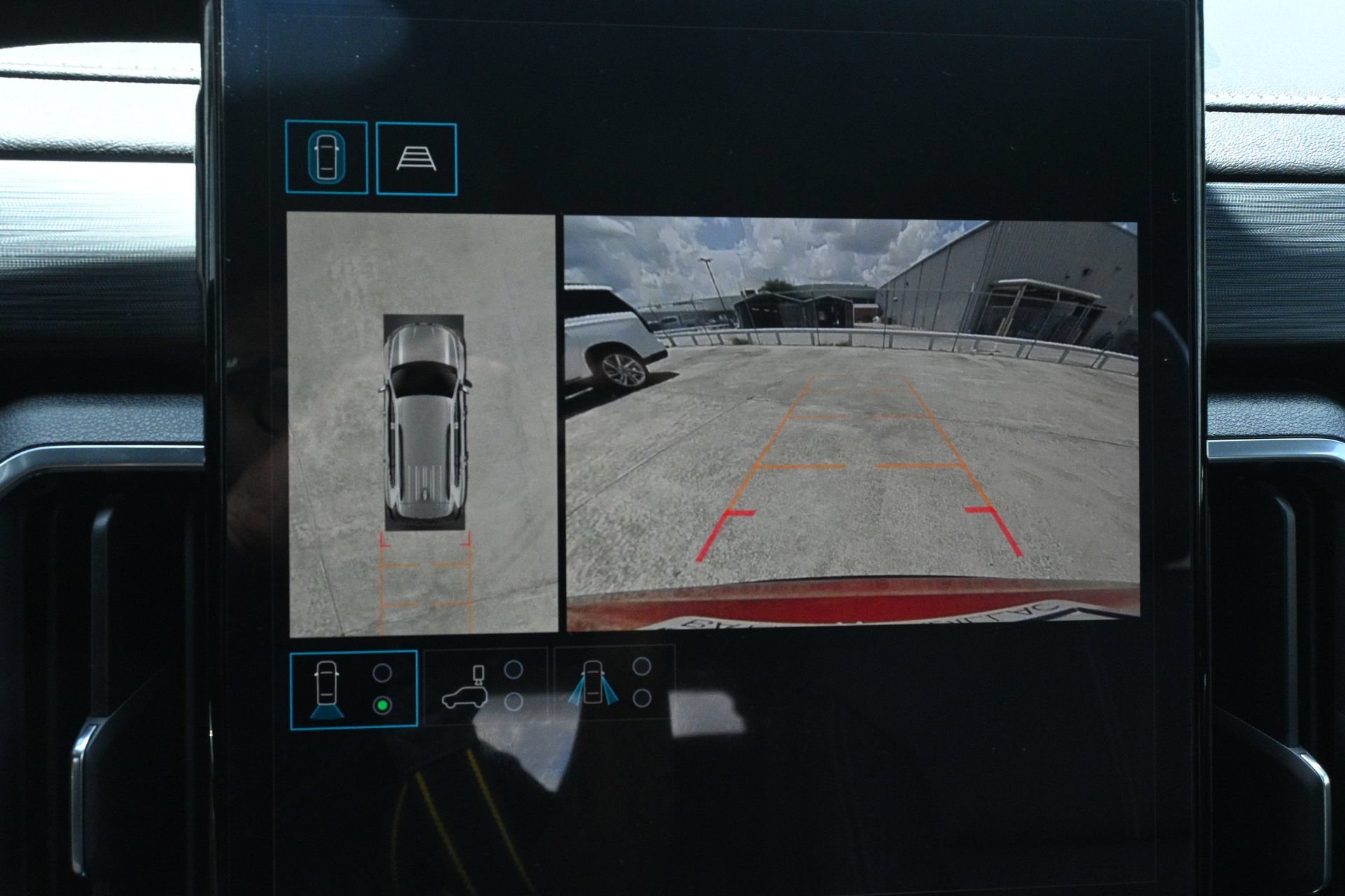 Used 2024 GMC Acadia Elevation w/ LPO, Floor Liner Package FWD image 13