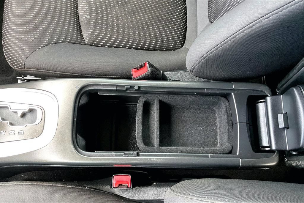 Used 2017 Dodge Journey SE w/ Flexible Seating Group FWD image 25