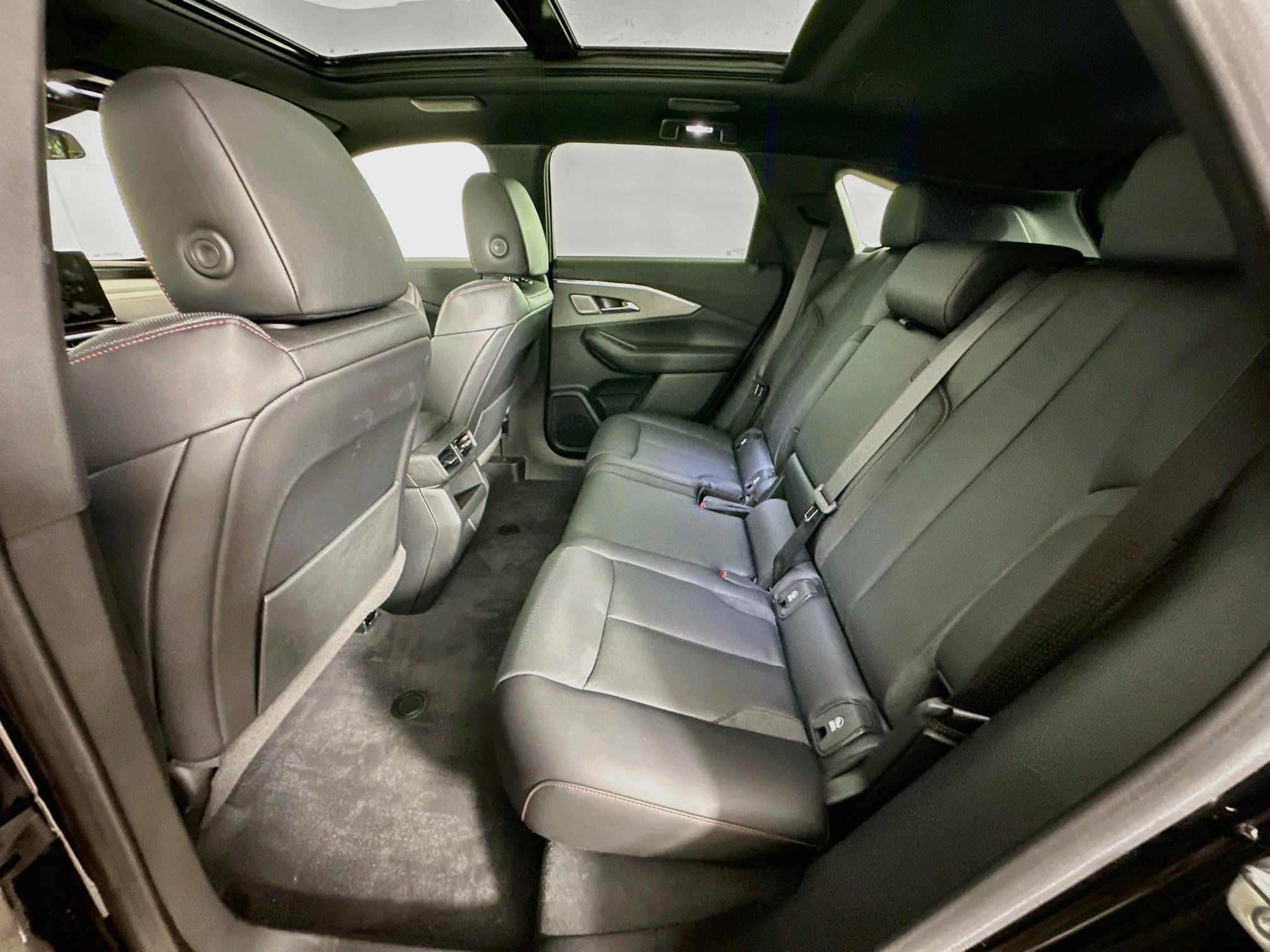 Used 2024 Acura ZDX A-Spec RWD image 28