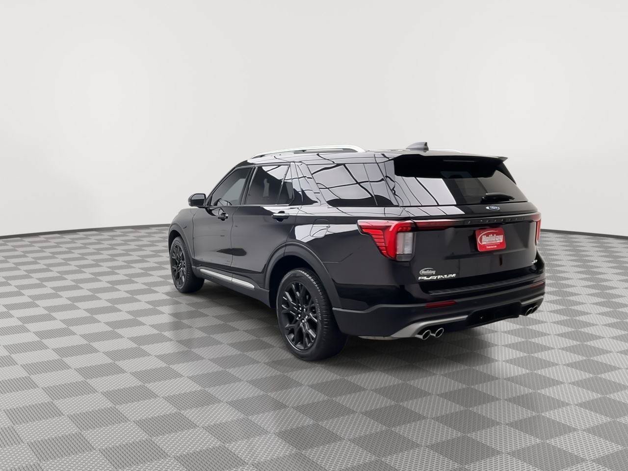 Certified 2025 Ford Explorer Platinum w/ Ultimate Package AWD/4WD image 43