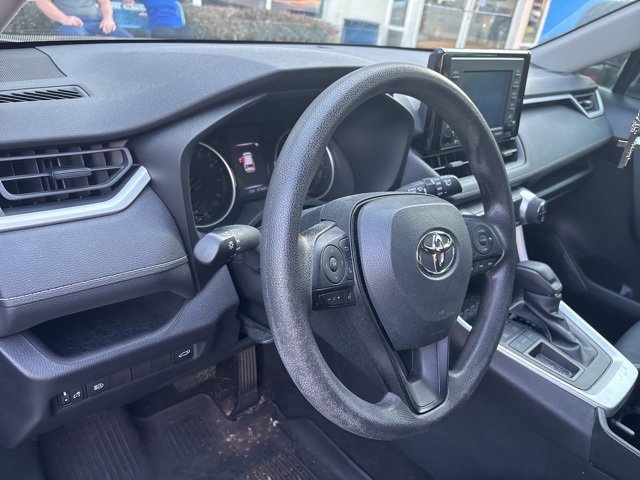 Used 2022 Toyota RAV4 XLE w/ Convenience Package image 22