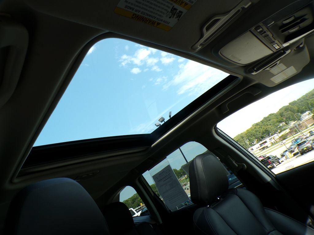Used 2023 Subaru Forester Limited AWD/4WD image 16