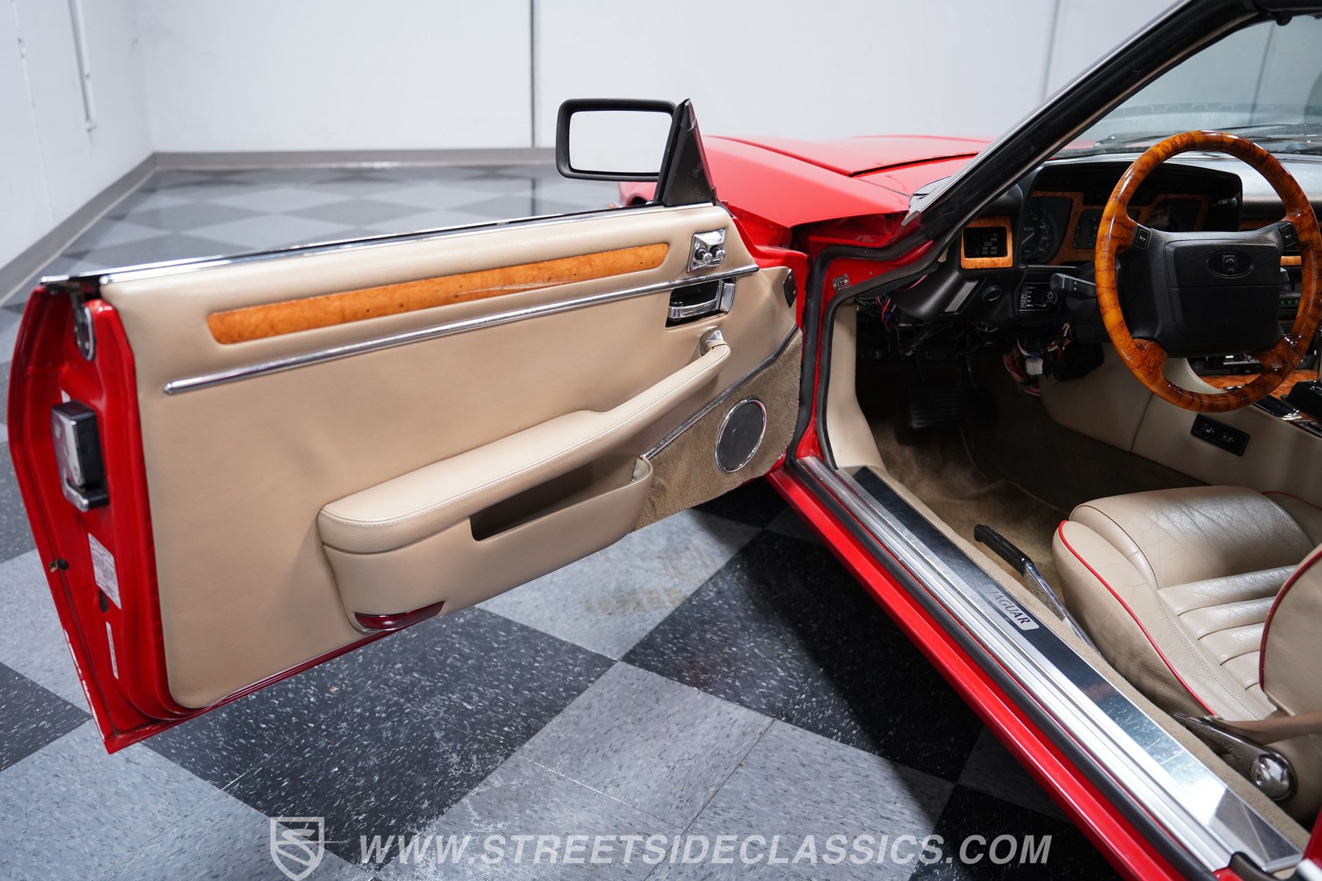 Used 1991 Jaguar XJS V12 Convertible RWD image 28