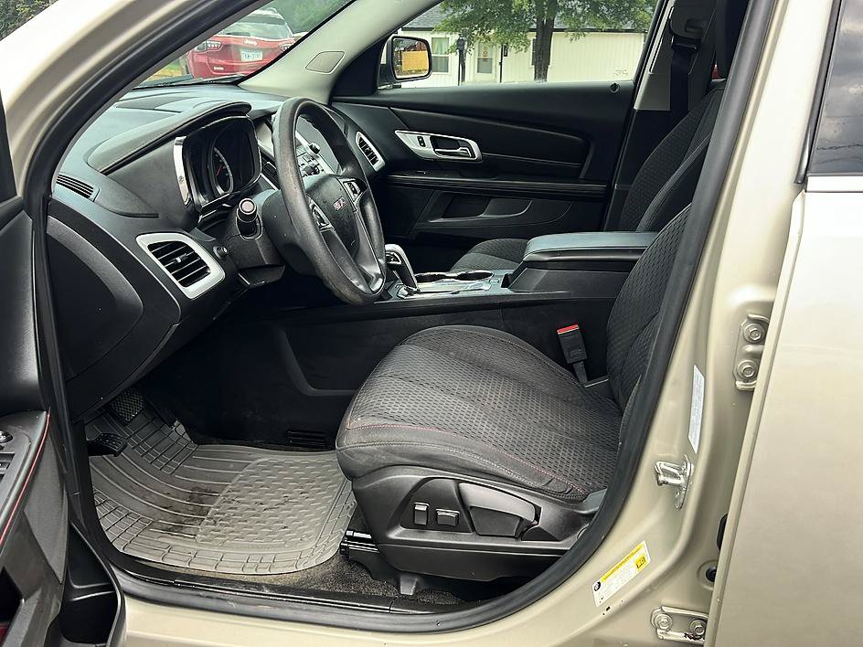 Used 2015 GMC Terrain SLE AWD/4WD image 17