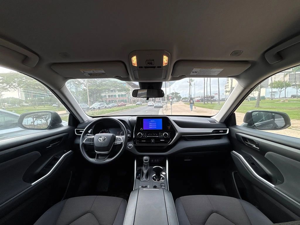 Used 2023 Toyota Highlander L image 14