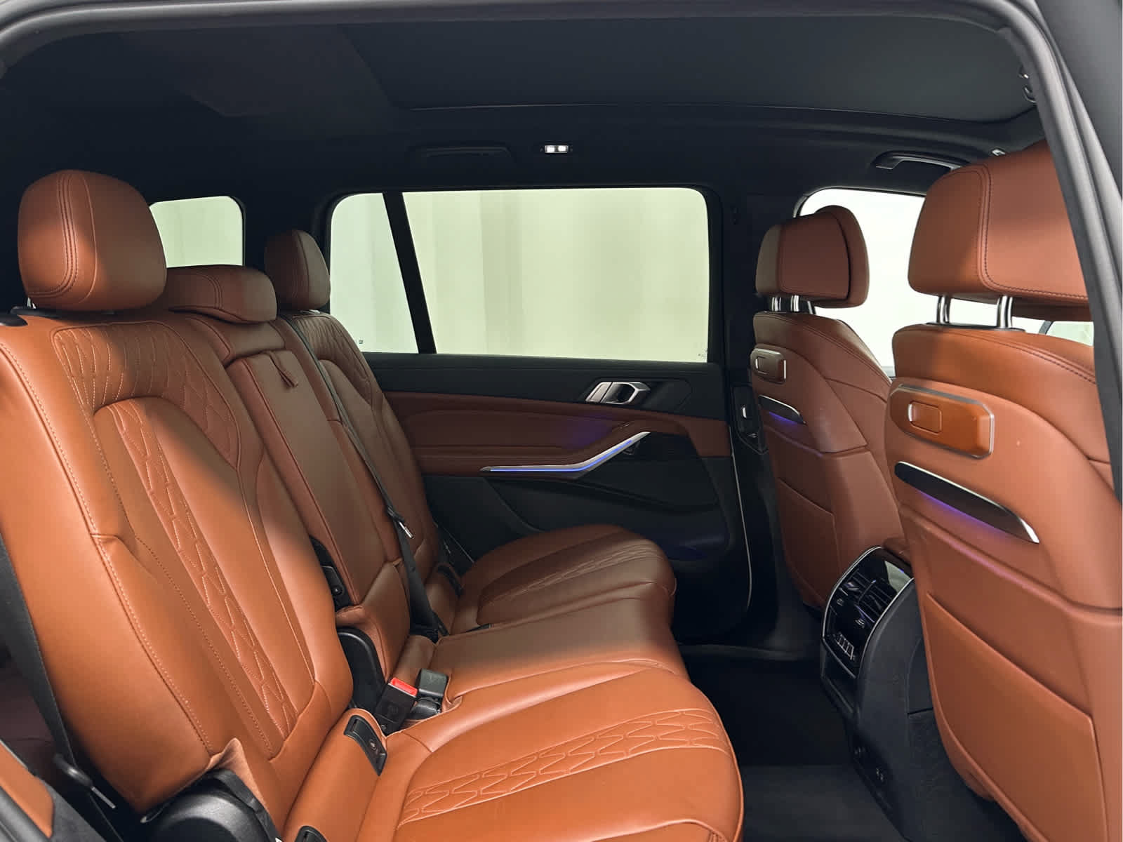 Used 2023 BMW X7 xDrive40i w/ M Sport Package AWD/4WD image 22