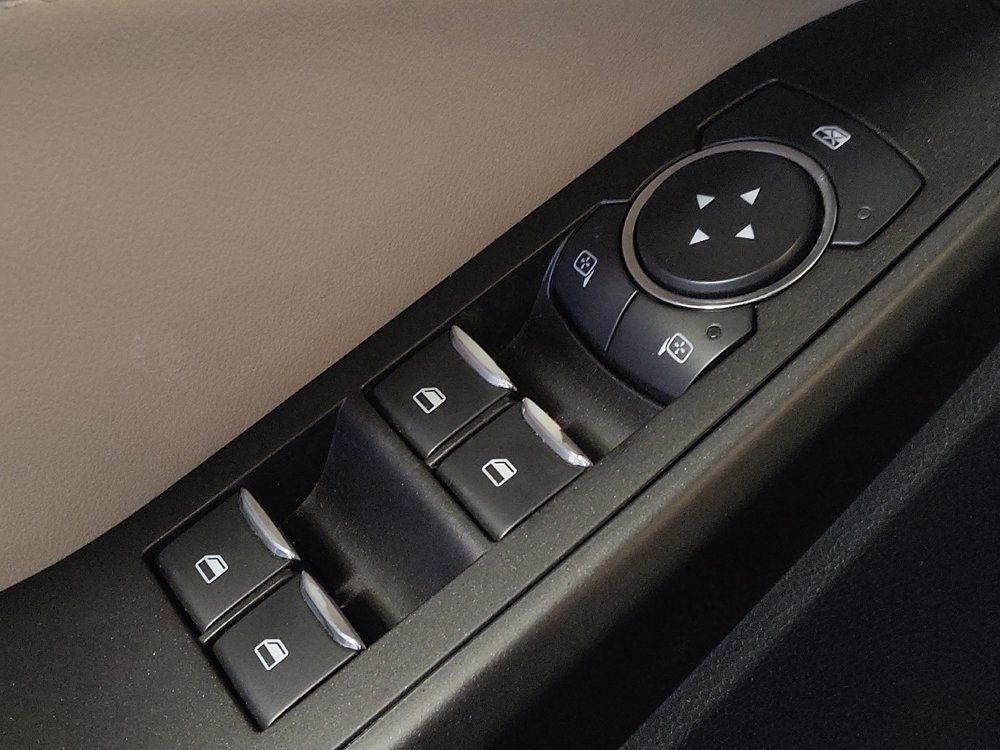 Used 2020 Ford Explorer XLT w/ Equipment Group 202A image 27