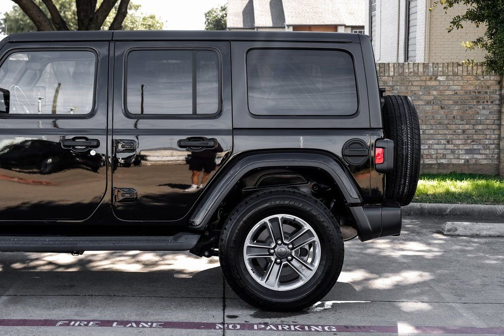 Used 2020 Jeep Wrangler Unlimited Sahara image 22