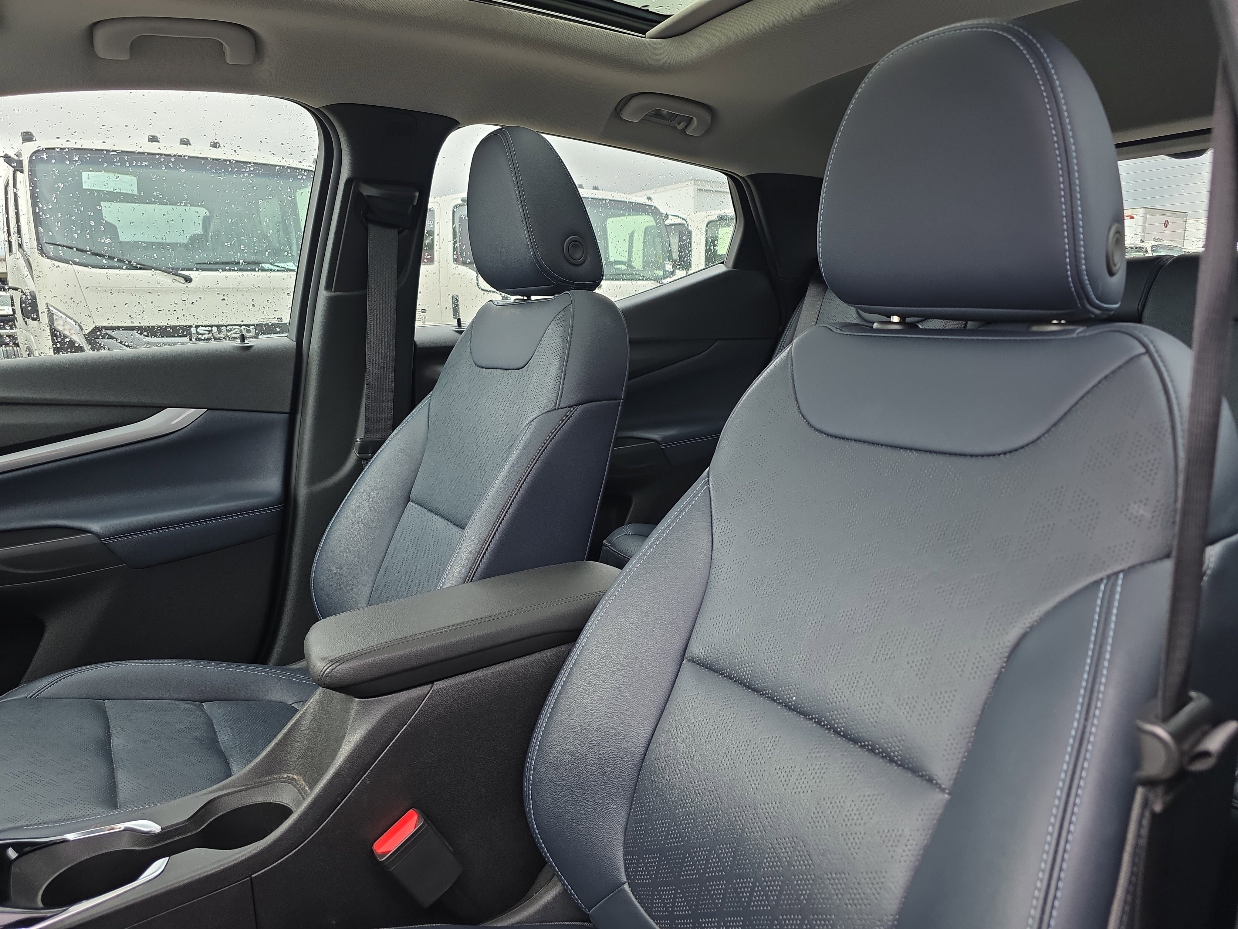 Used 2022 Chevrolet Bolt EUV Premier w/ Launch Edition FWD image 25