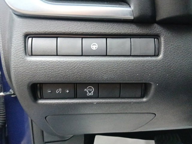 Used 2023 Nissan Rogue SV image 17