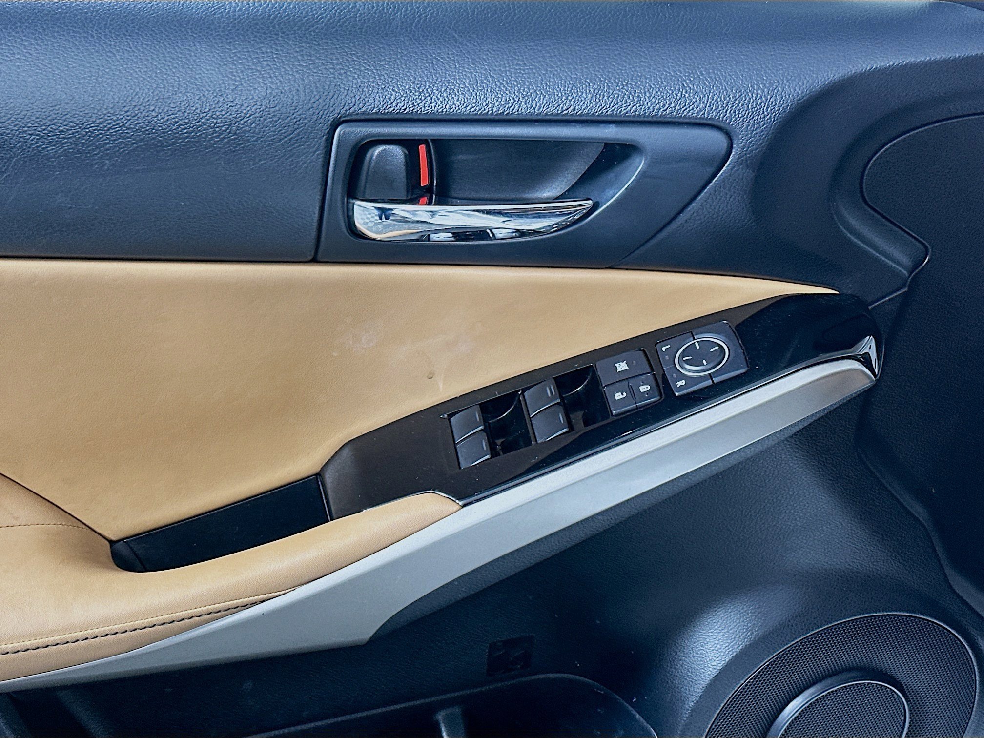 Used 2016 Lexus IS 200t w/ Navigation System Package image 15