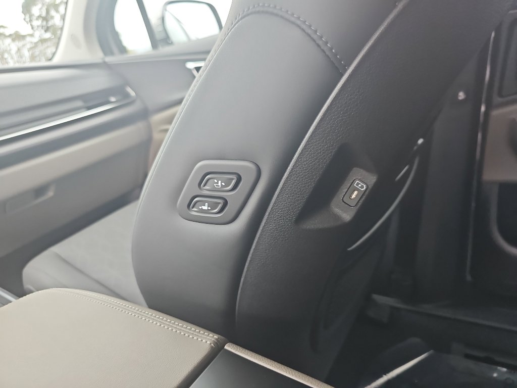 New 2026 Kia Carnival EX image 23