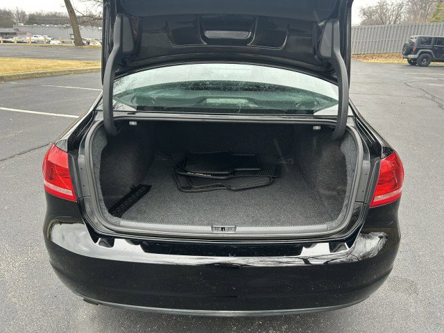Used 2015 Volkswagen Passat 1.8T S image 30