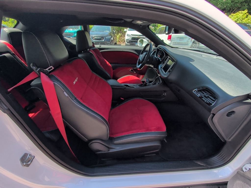 Used 2015 Dodge Challenger SRT Hellcat RWD image 14