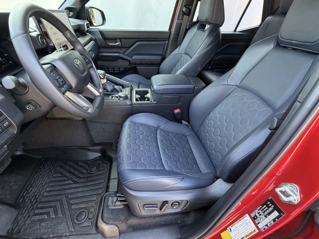 Used 2025 Toyota 4Runner Platinum AWD/4WD image 25