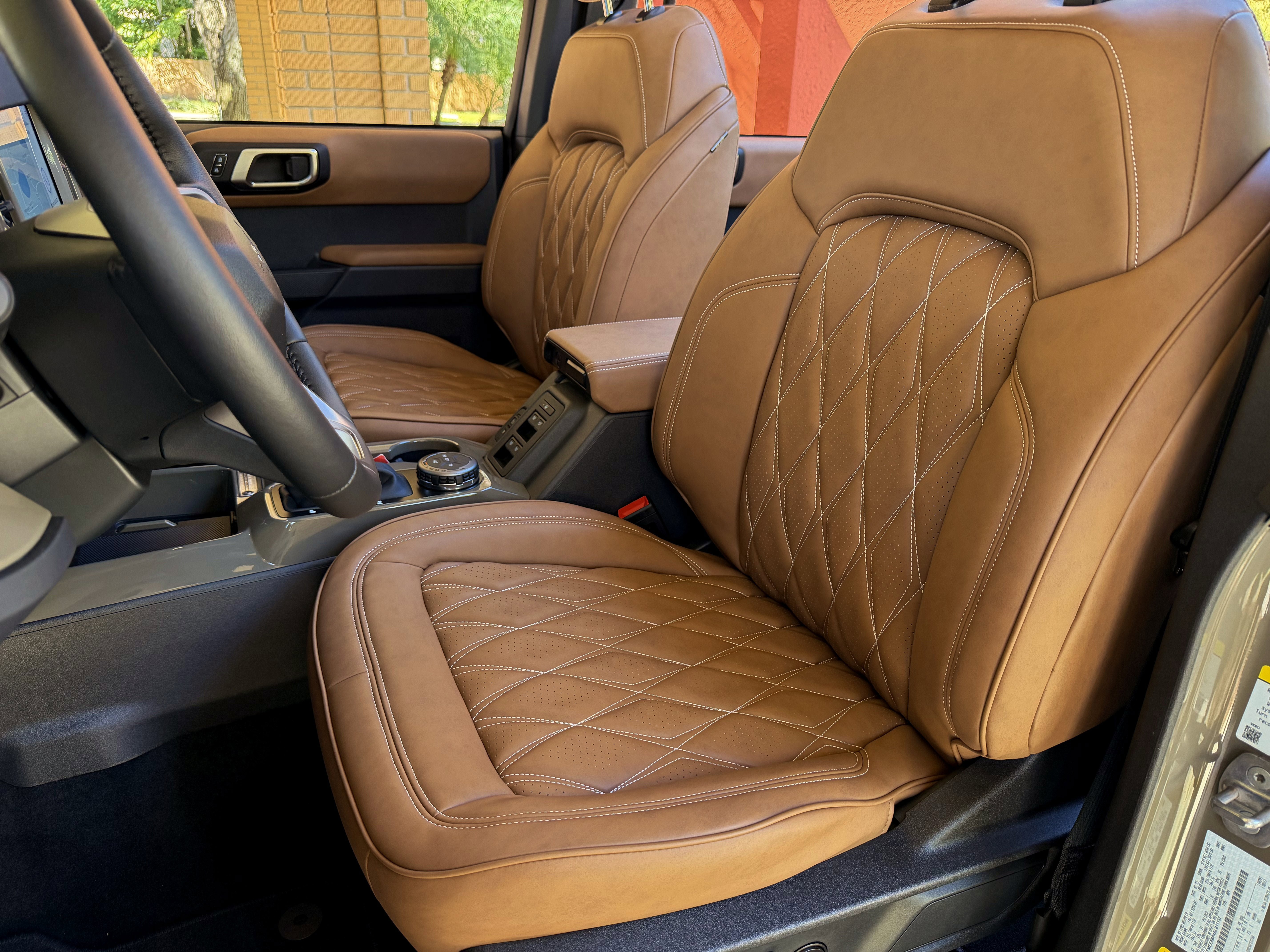 Used 2025 Ford Bronco Outer Banks AWD/4WD image 17