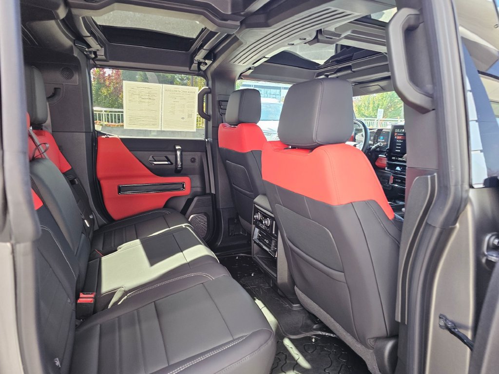 Used 2026 GMC Hummer EV 4x4 Crew Cab w/ Carbon Fiber Edition Package image 14