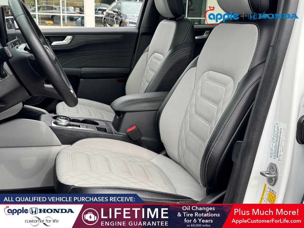 Used 2023 Ford Escape Platinum w/ Premium Technology Package AWD/4WD image 7