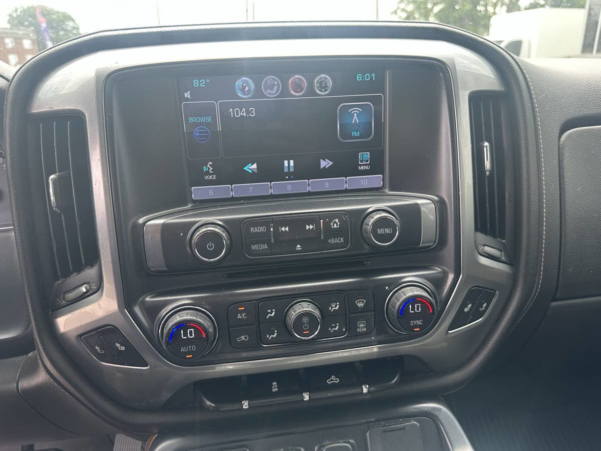 Used 2015 Chevrolet Silverado 1500 LTZ RWD image 16