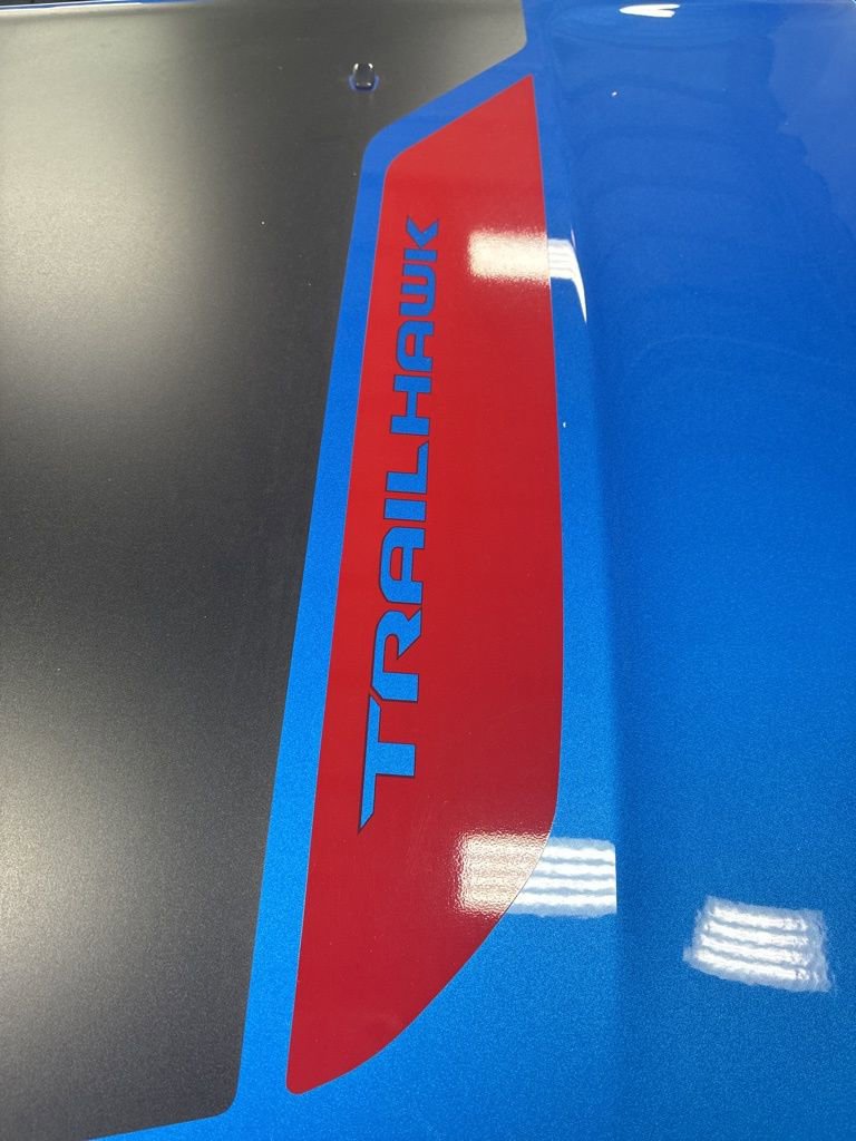 Used 2025 Jeep Compass Trailhawk image 31