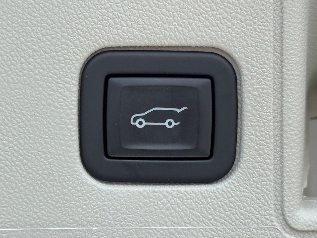 Used 2023 GMC Terrain Denali AWD/4WD image 42
