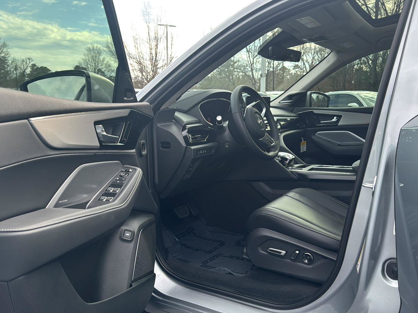 Certified 2026 Acura MDX w/ Technology Package FWD image 6