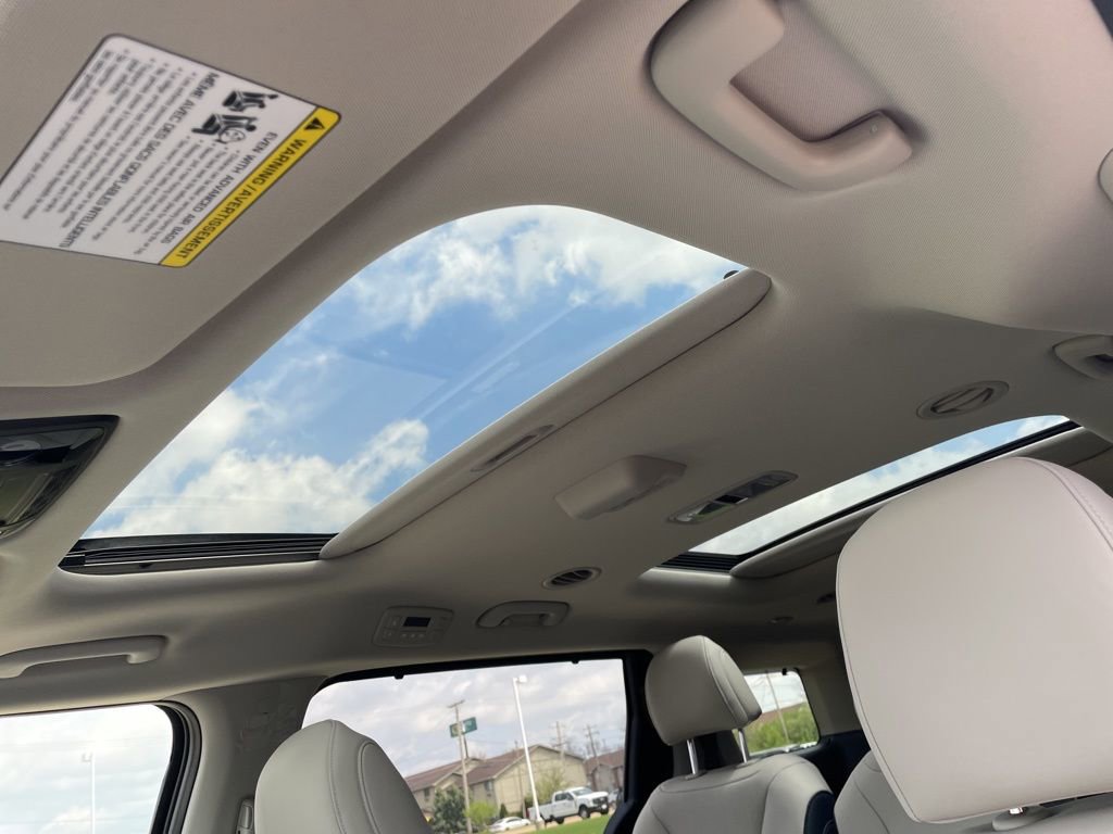 New 2026 Kia Carnival SX FWD image 10