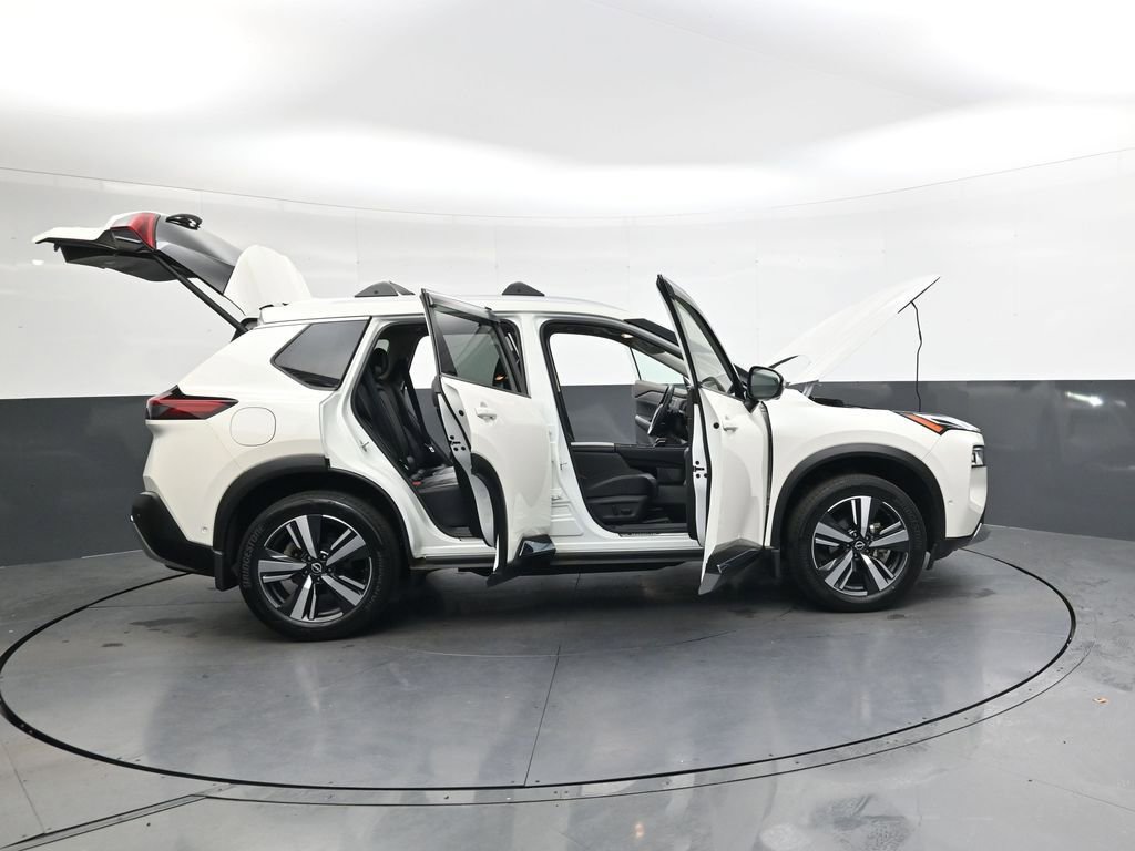 Used 2022 Nissan Rogue Platinum w/ Head-Up Display Package image 46