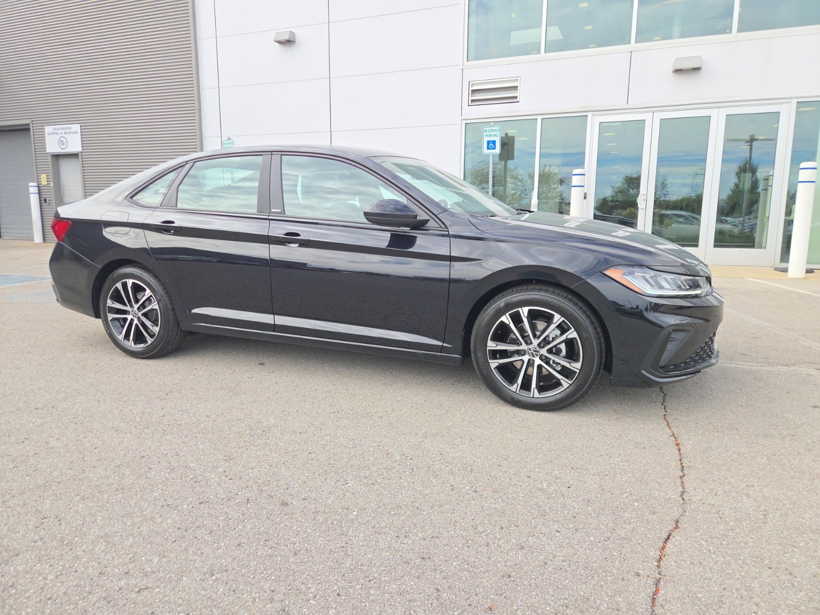 New 2027 Volkswagen Jetta Sport FWD image 3