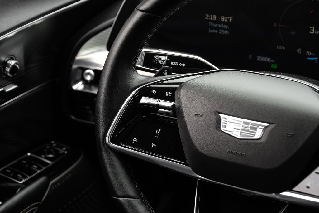 Used 2024 Cadillac Lyriq Luxury RWD image 13