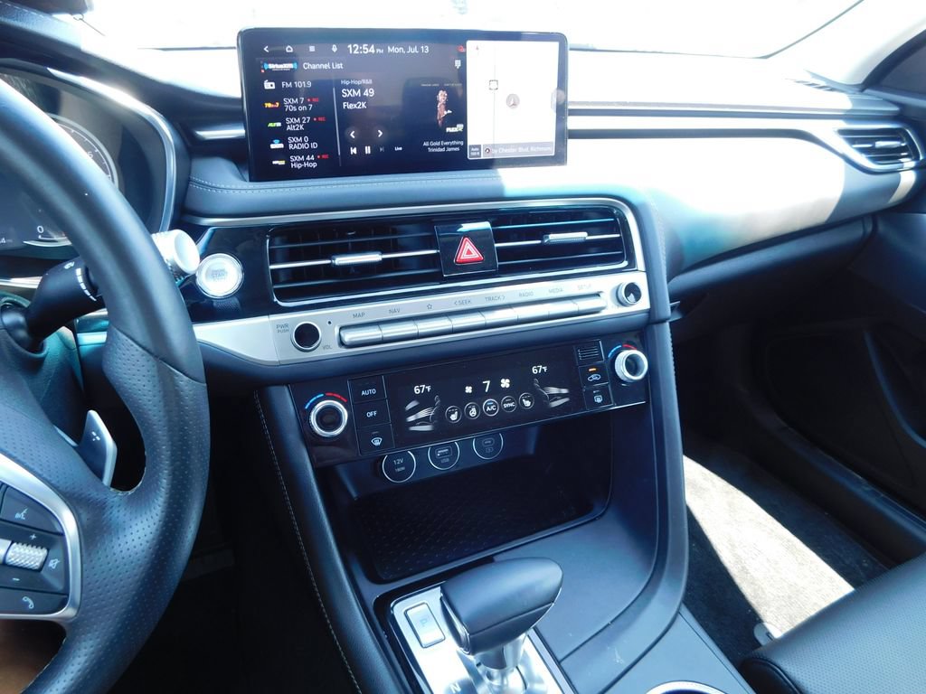 Used 2025 Genesis G70 2.5T AWD/4WD image 29