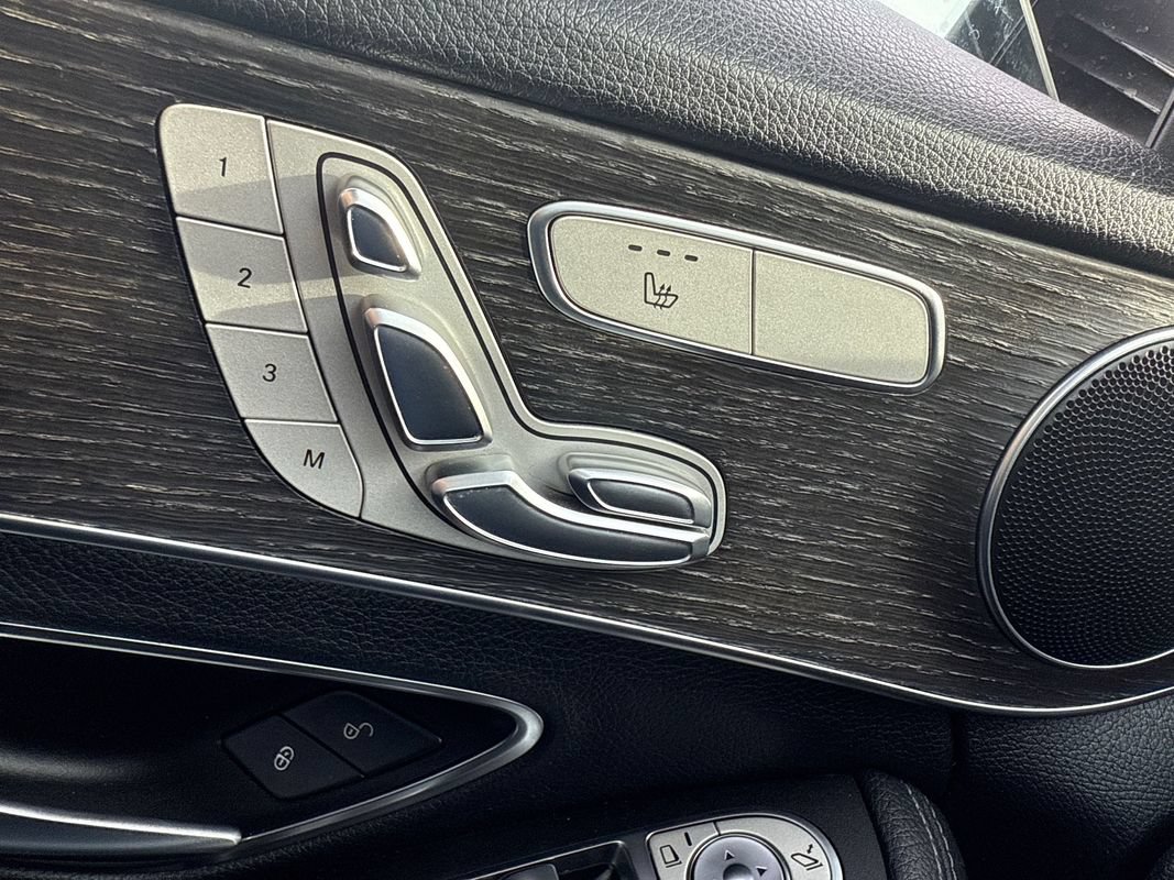 Used 2020 Mercedes-Benz C 300 4MATIC Sedan image 15