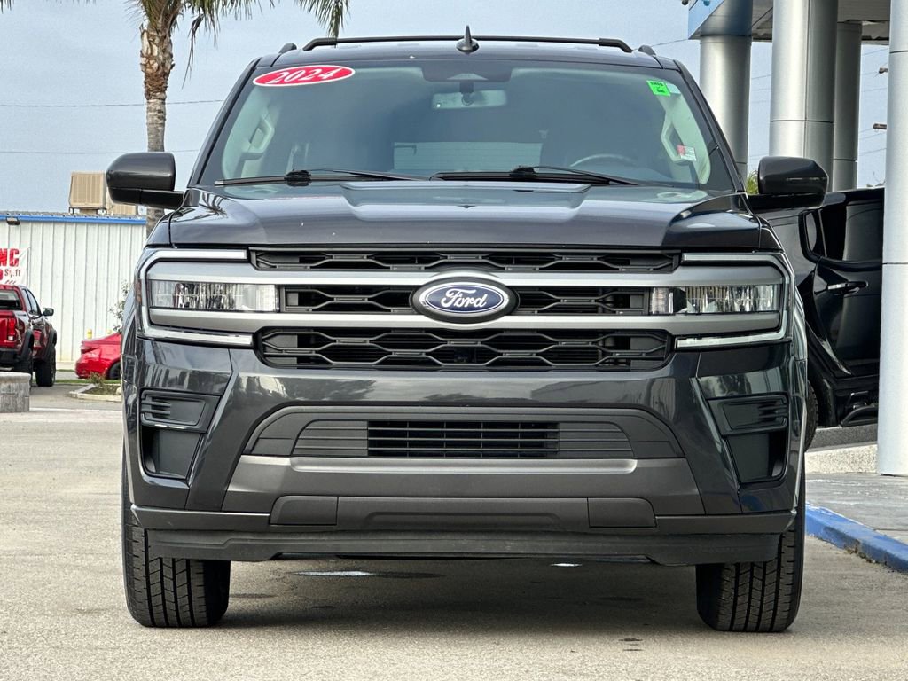 Used 2024 Ford Expedition Max XLT image 8