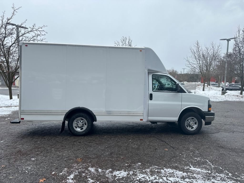 New 2025 Chevrolet Express 3500 w/ Power Convenience Package image 7