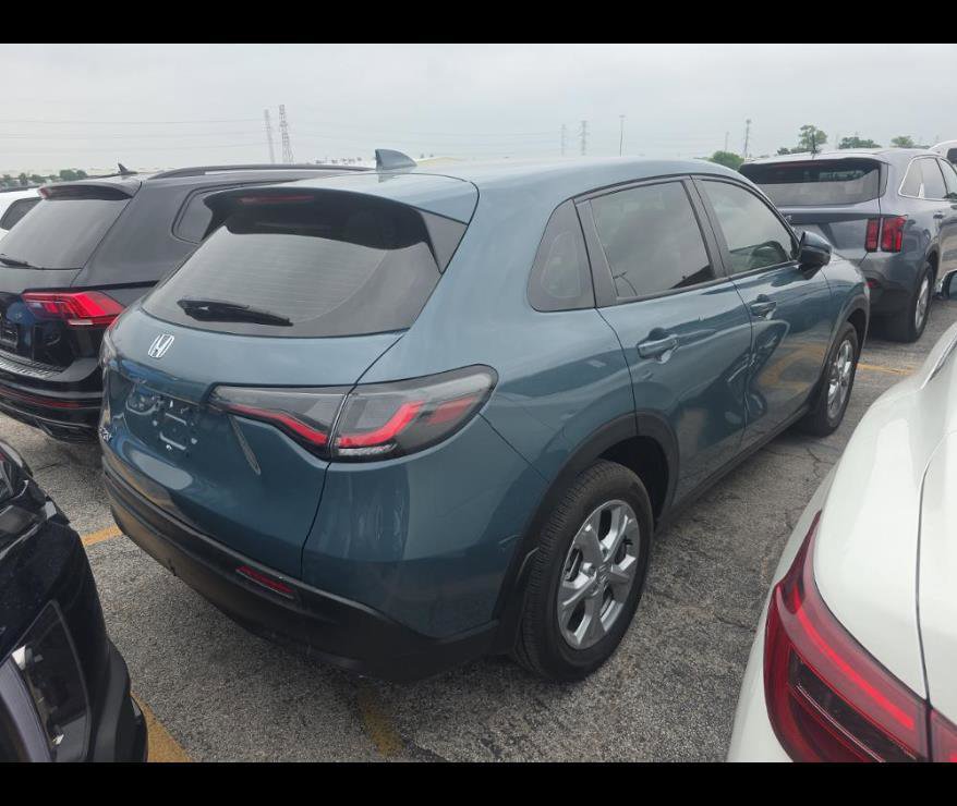 Used 2025 Honda HR-V LX image 9