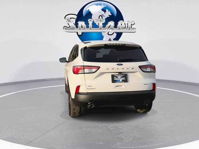 Used 2022 Ford Escape SE w/ SE Sport Appearance Package image 8