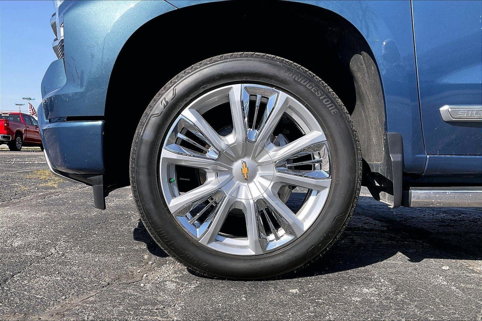 Used 2024 Chevrolet Silverado 1500 High Country image 9