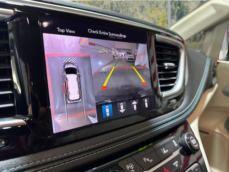 Used 2018 Chrysler Pacifica Limited w/ Advanced Safetytec Group image 23