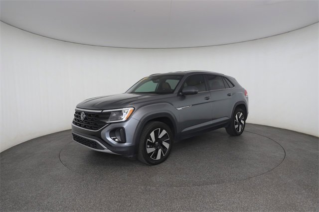 Used 2024 Volkswagen Atlas Cross Sport SE image 3