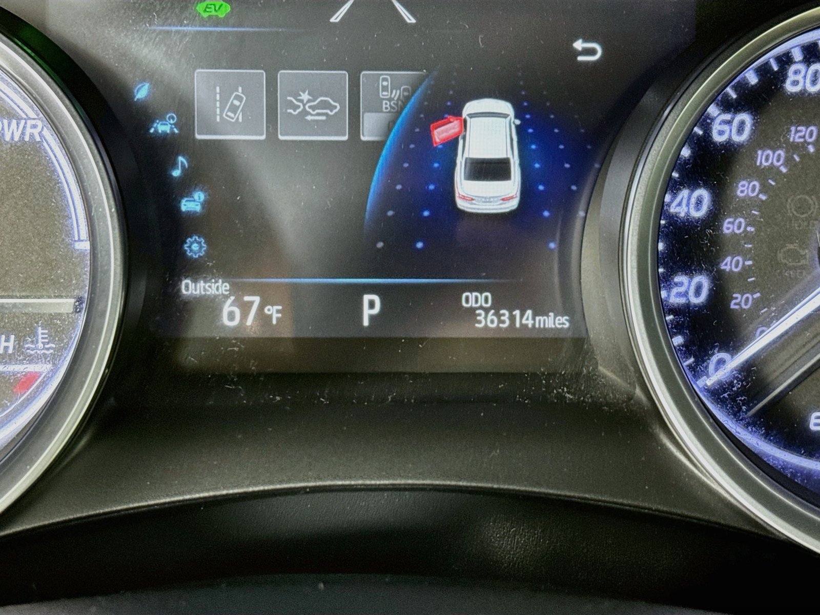 Used 2018 Toyota Camry XLE w/ Audio Package FWD image 9