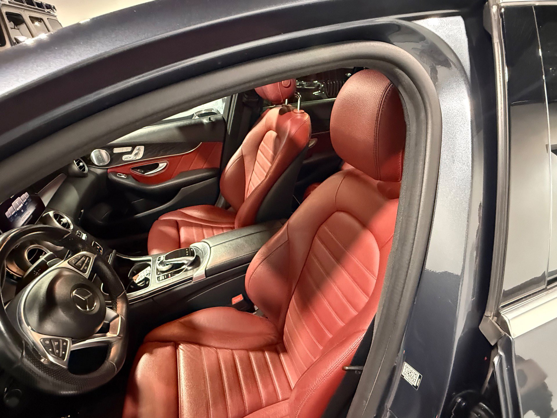 Used 2015 Mercedes-Benz C 400 4MATIC image 23