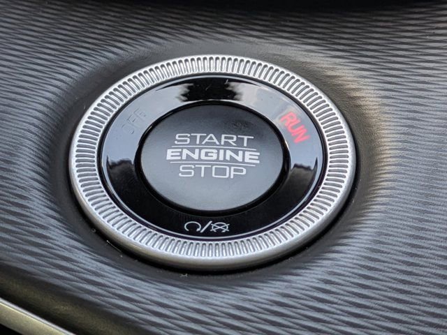 New 2025 Jeep Grand Cherokee Altitude image 24