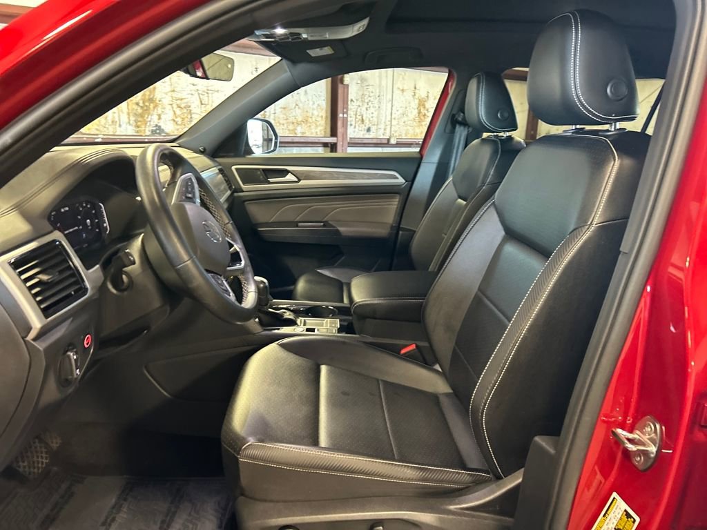 Used 2022 Volkswagen Atlas Cross Sport SE w/ Panoramic Sunroof Package image 18