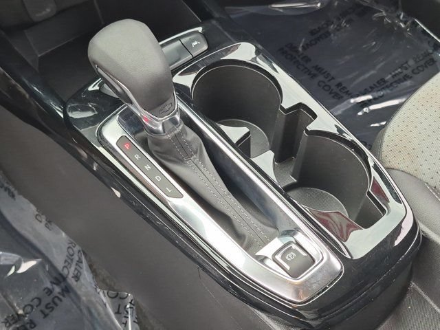 Used 2025 Chevrolet Trax LT w/ LT Convenience Package FWD image 19