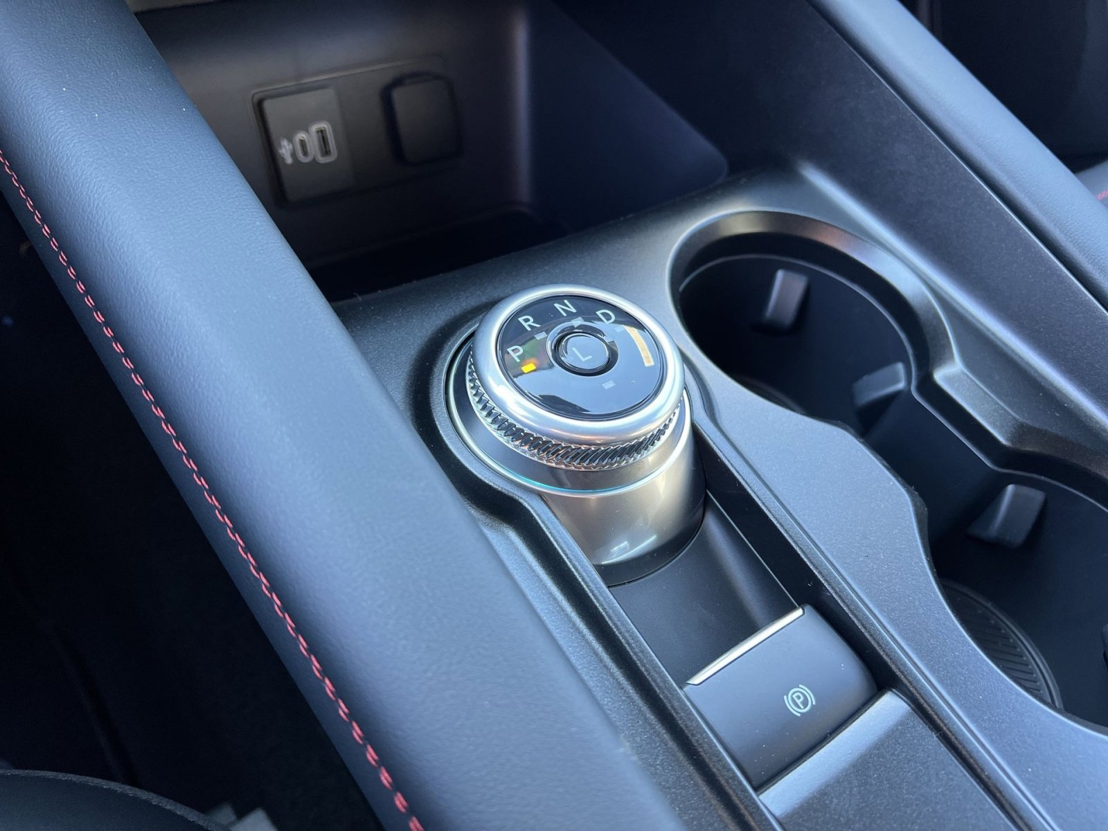 New 2026 Ford Explorer ST-Line w/ ST-Line Street Pack image 22