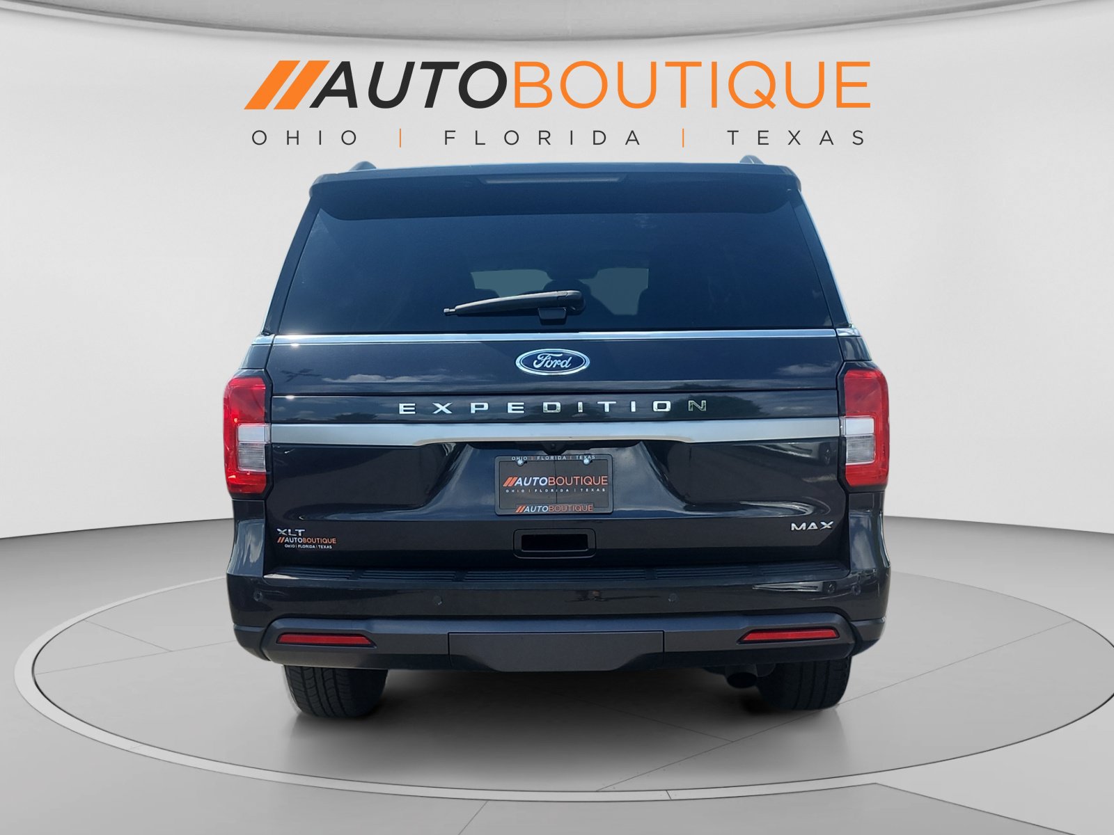 Used 2024 Ford Expedition Max XLT RWD image 4